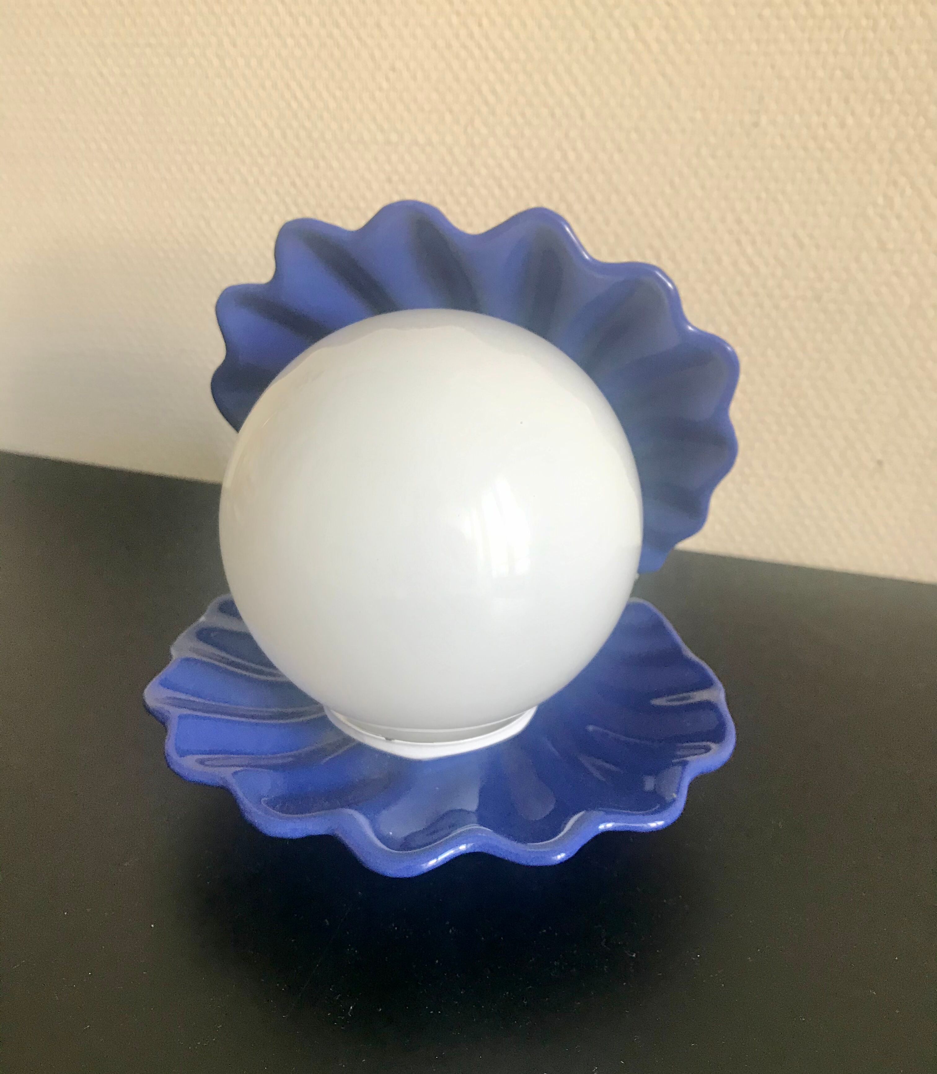 Ceramic shell lamp