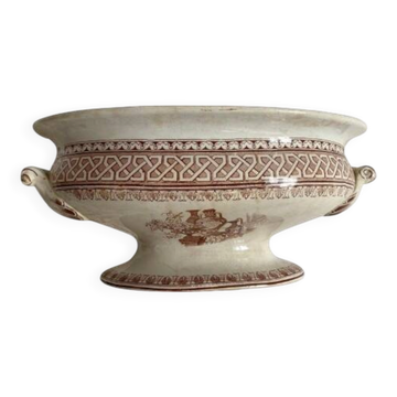 Légumier ancien en terre de fer anglaise "Princess Alexandra"