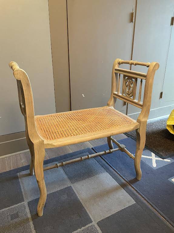 Cane bench "corridor" or piano.