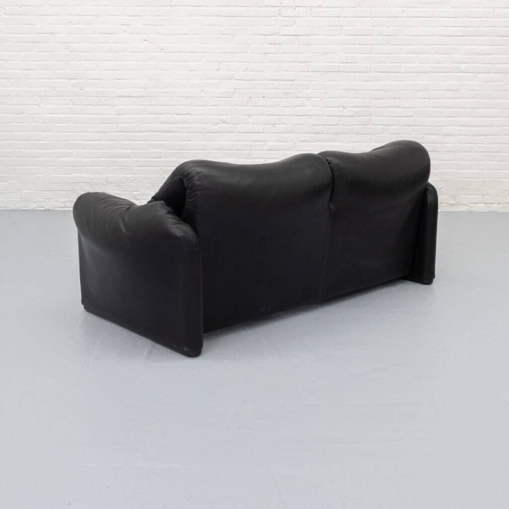 Black leather Cassina Maralunga sofa, 1970s