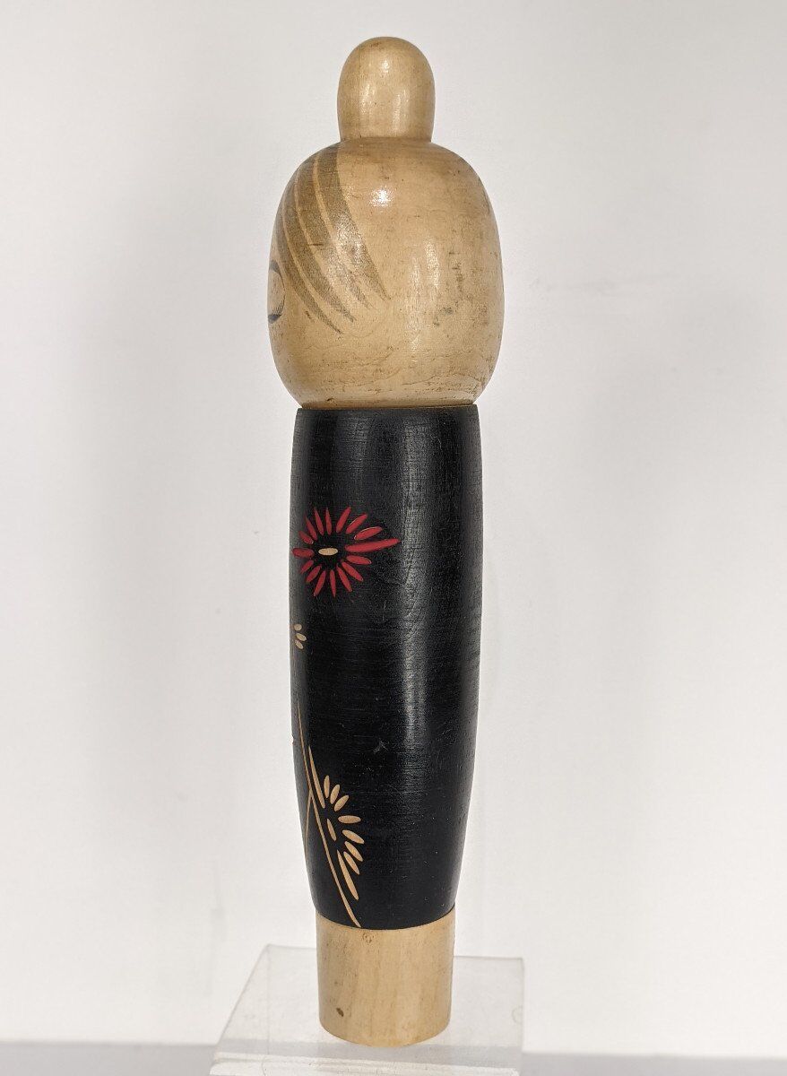 Kokeshi doll plum blossom by master Sato Suigai (Japan 1920 - ?)