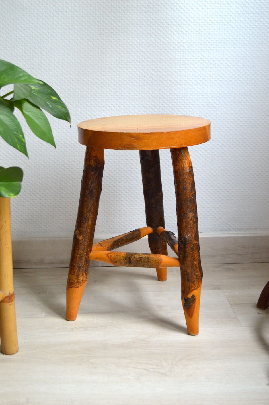 Tripod stool
