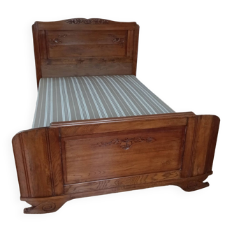 Art deco bed