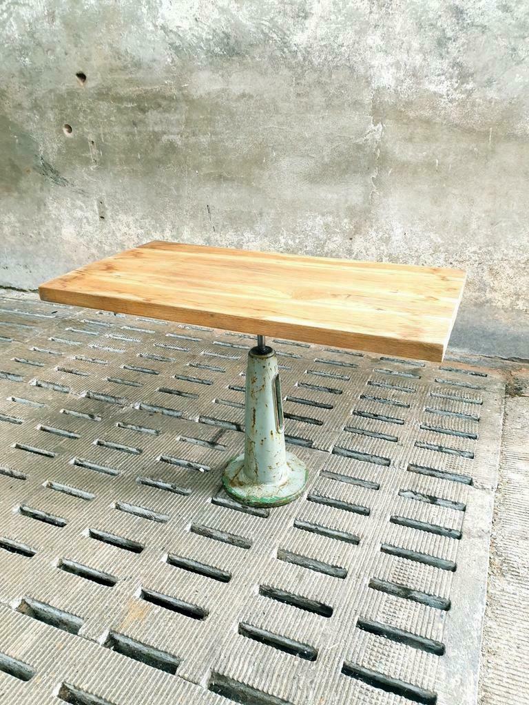 Industrial (garden) table oak on cast iron leg