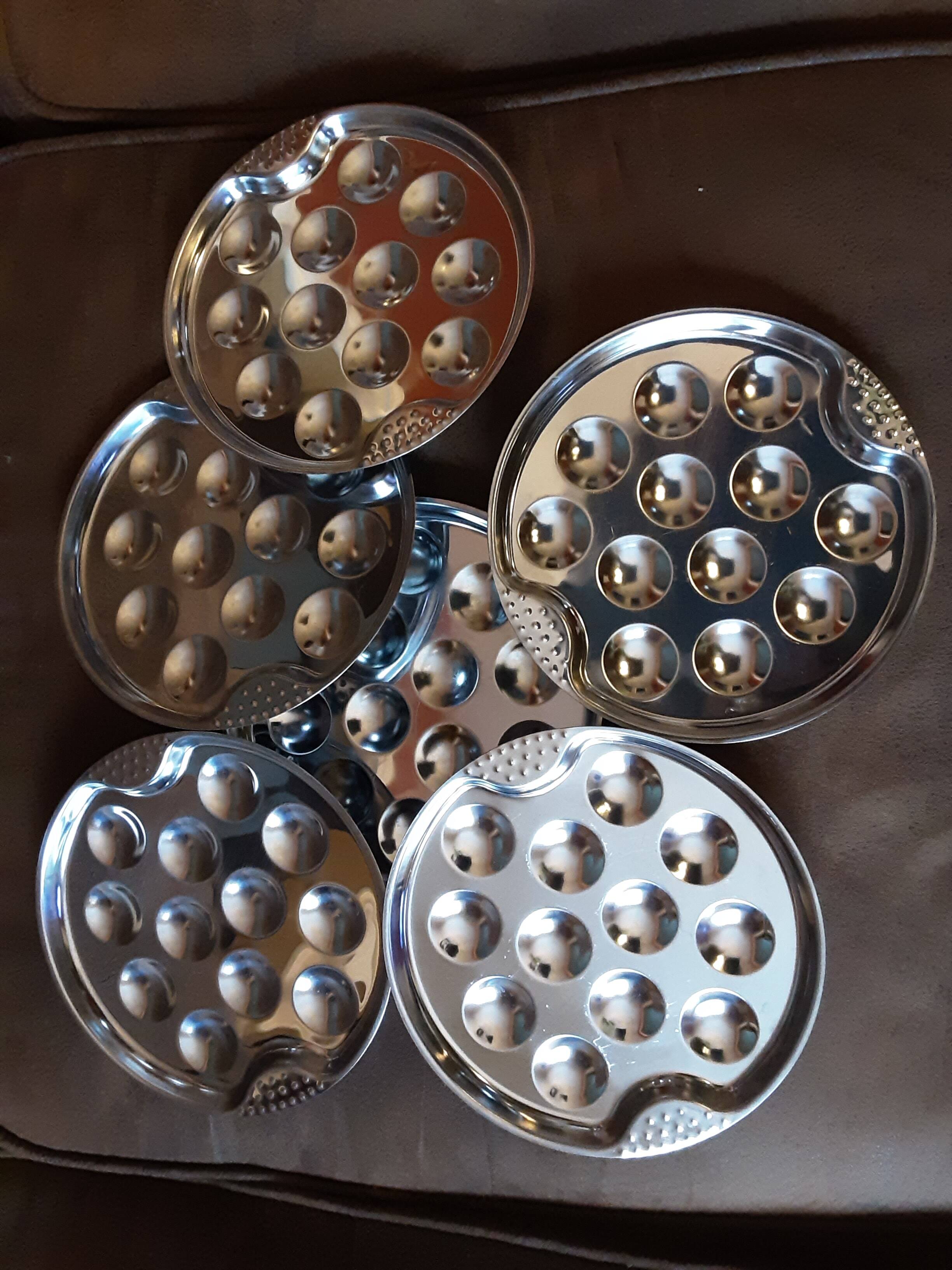 Set of 6 metal snail plates