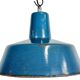 Suspension industrielle en émail bleu d’usine années 1960