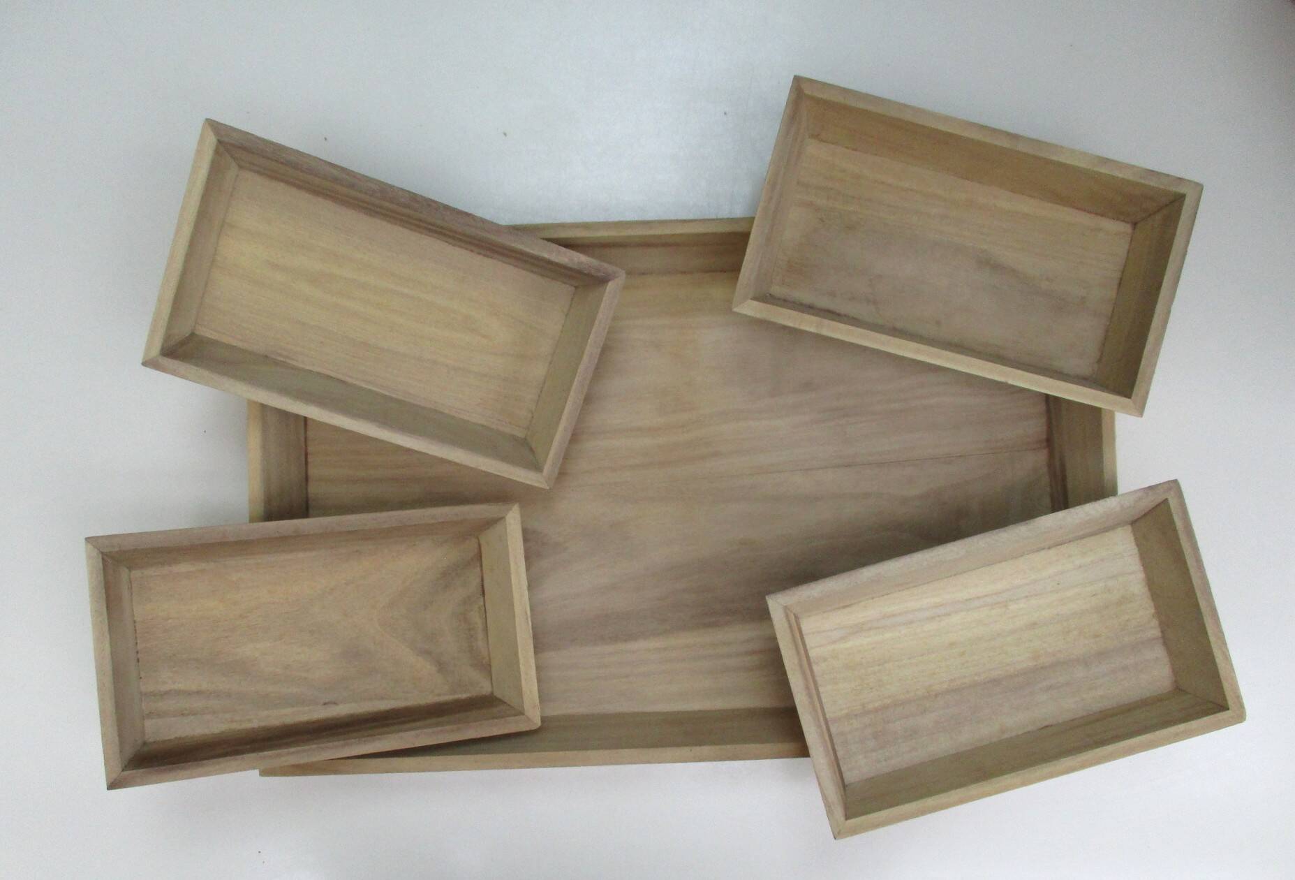 Plateaux en bois naturel -set de 4