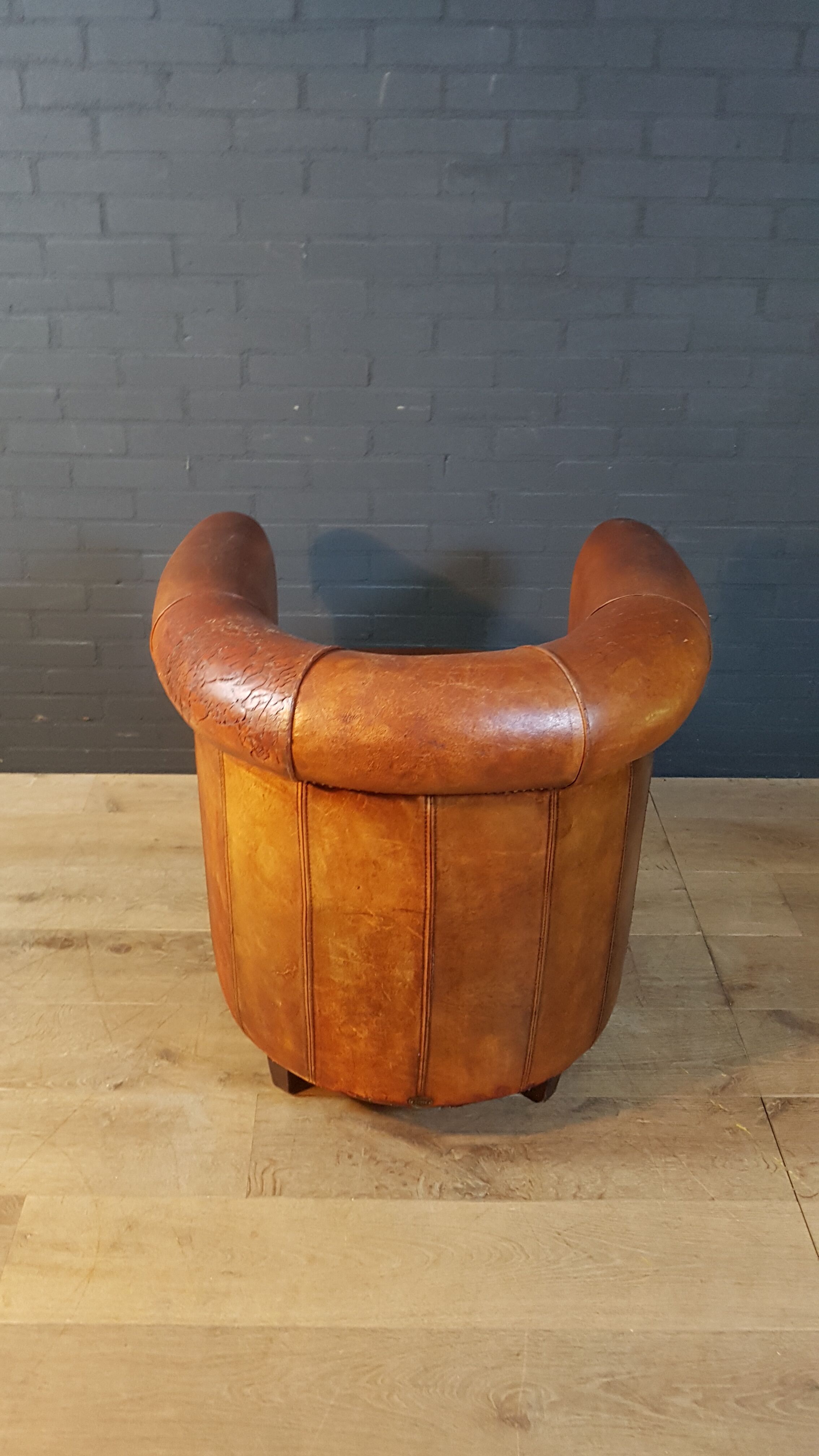 Joris Club chair, made of sheepskin