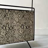 porte revue design 1970 en métal et cuir python
