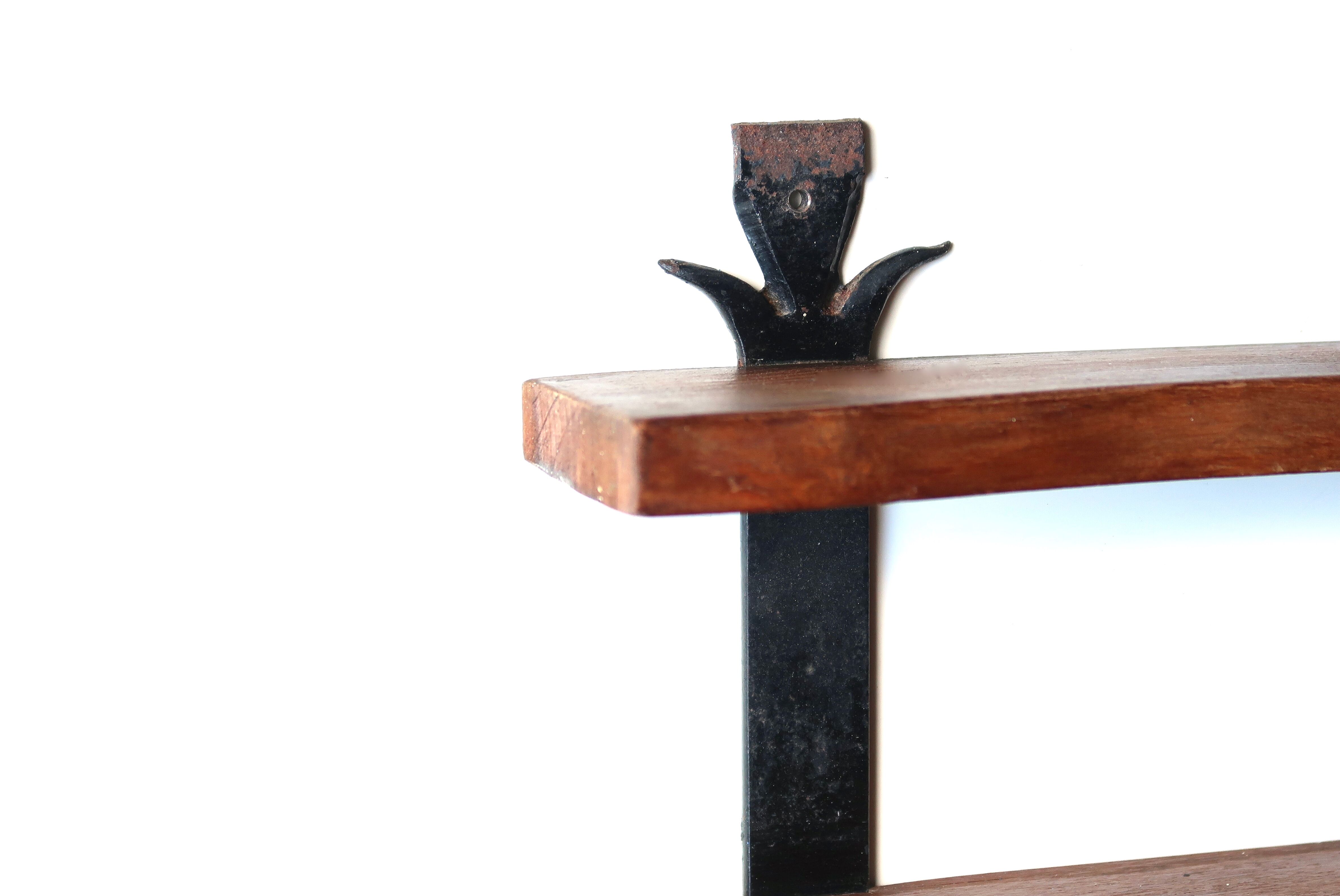Etagère murale en bois et fer forgé, années 70
