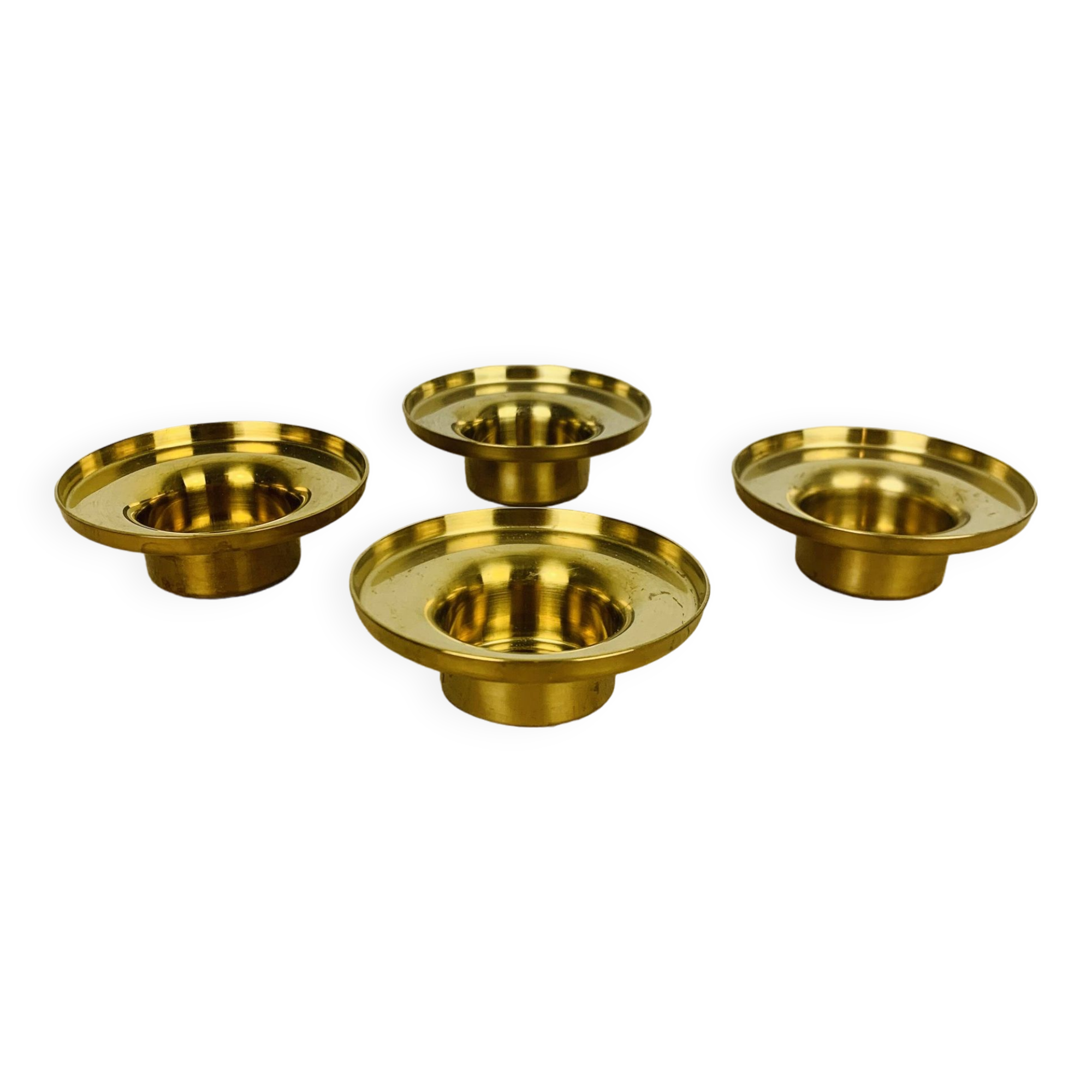 4 bougeoirs laiton doré