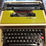 Typewriter LJ 315 Olive Green