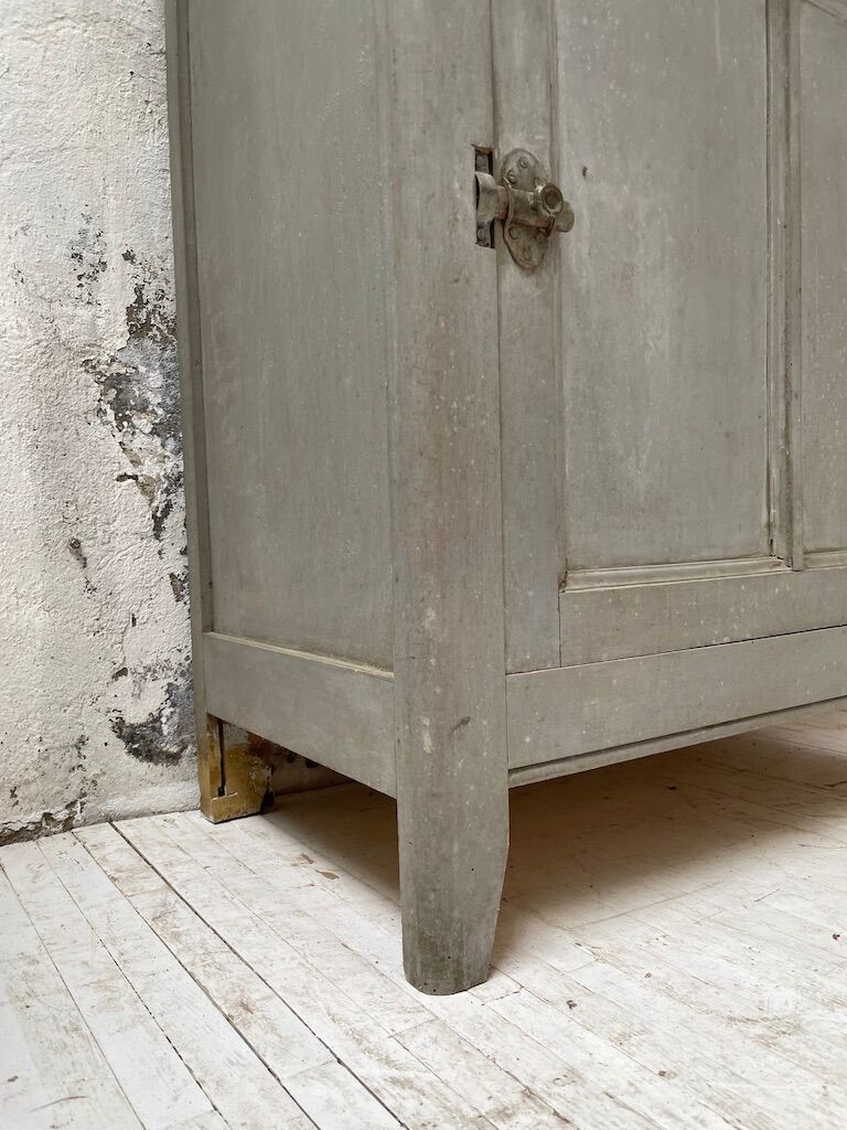 Confectioner furniture loom gray blue