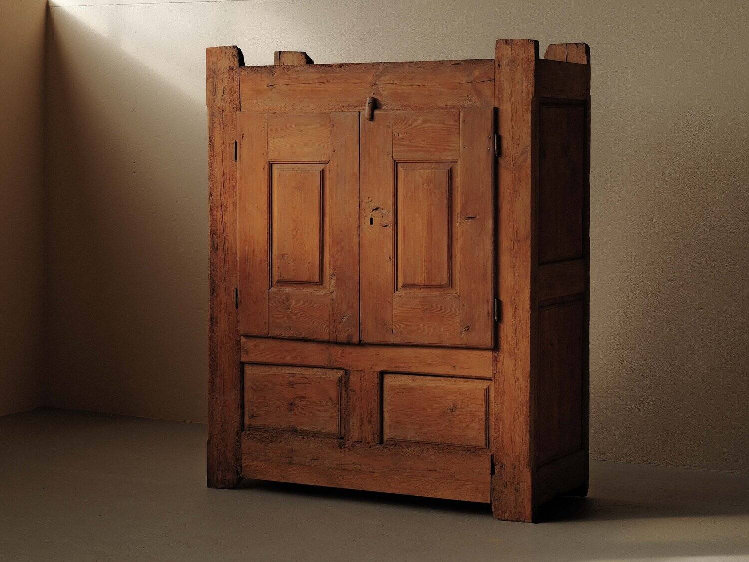 Art-Popular furniture in pine and larch, Lozère, 19th century