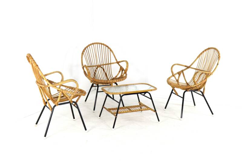 Set of 3 rattan chairs + coffee table - mid century dutch design