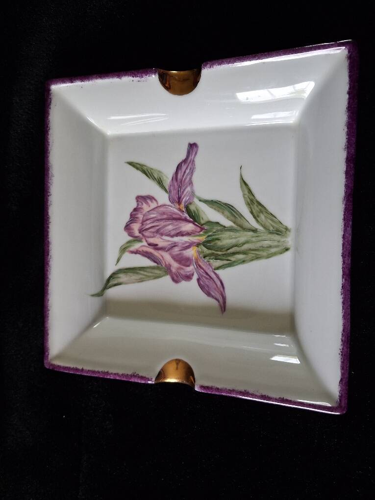 Sublime Pocket Bowl in Limoges Porcelain, Hand-Painted Iris & Gold Leaf