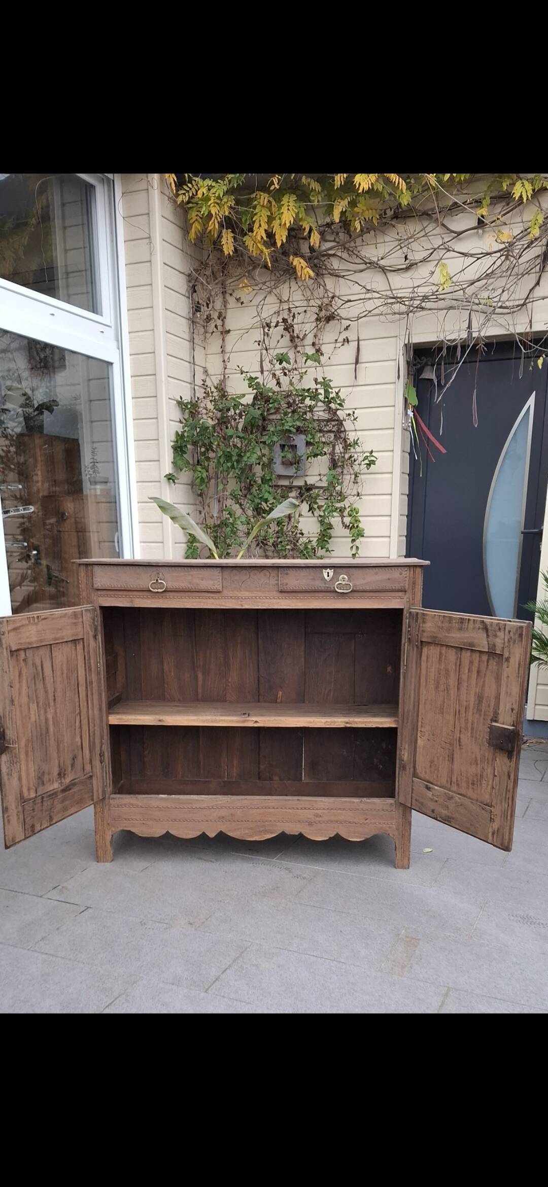 Renovated sideboard from 1839