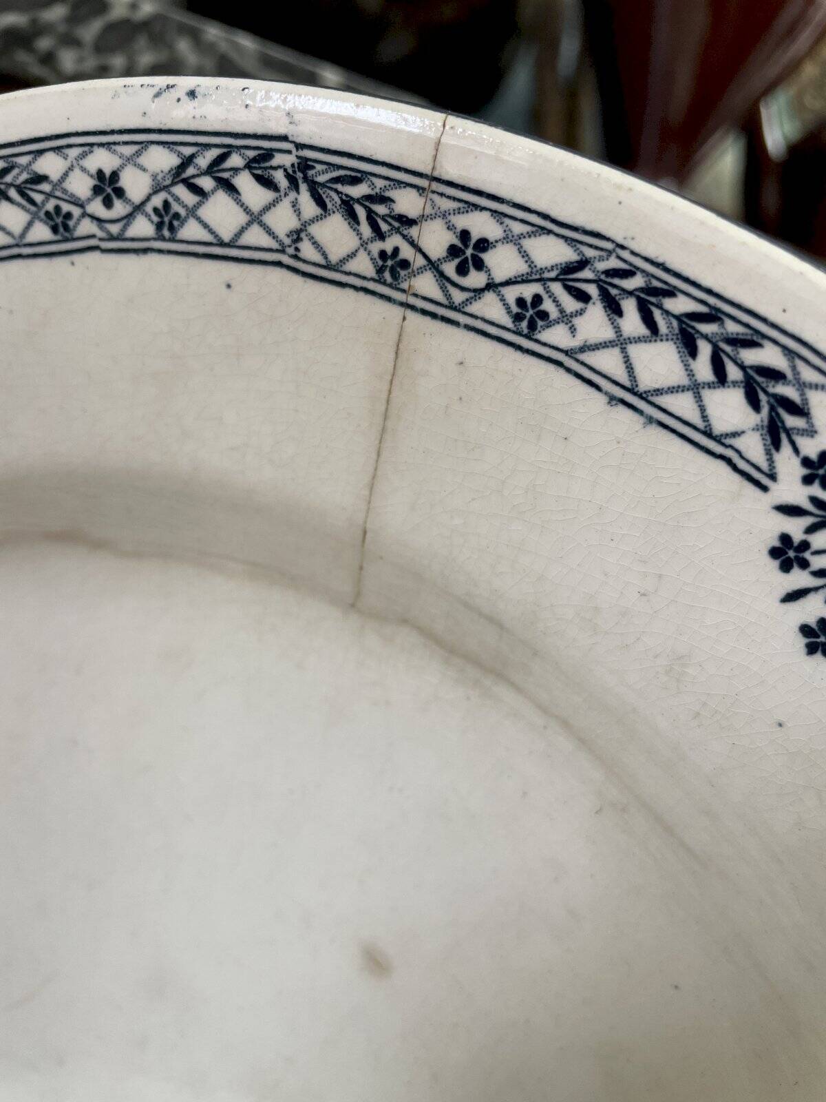 Round serving dish Terre de Fer Salins