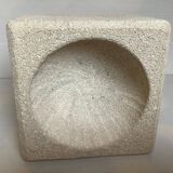 Stone empty pocket