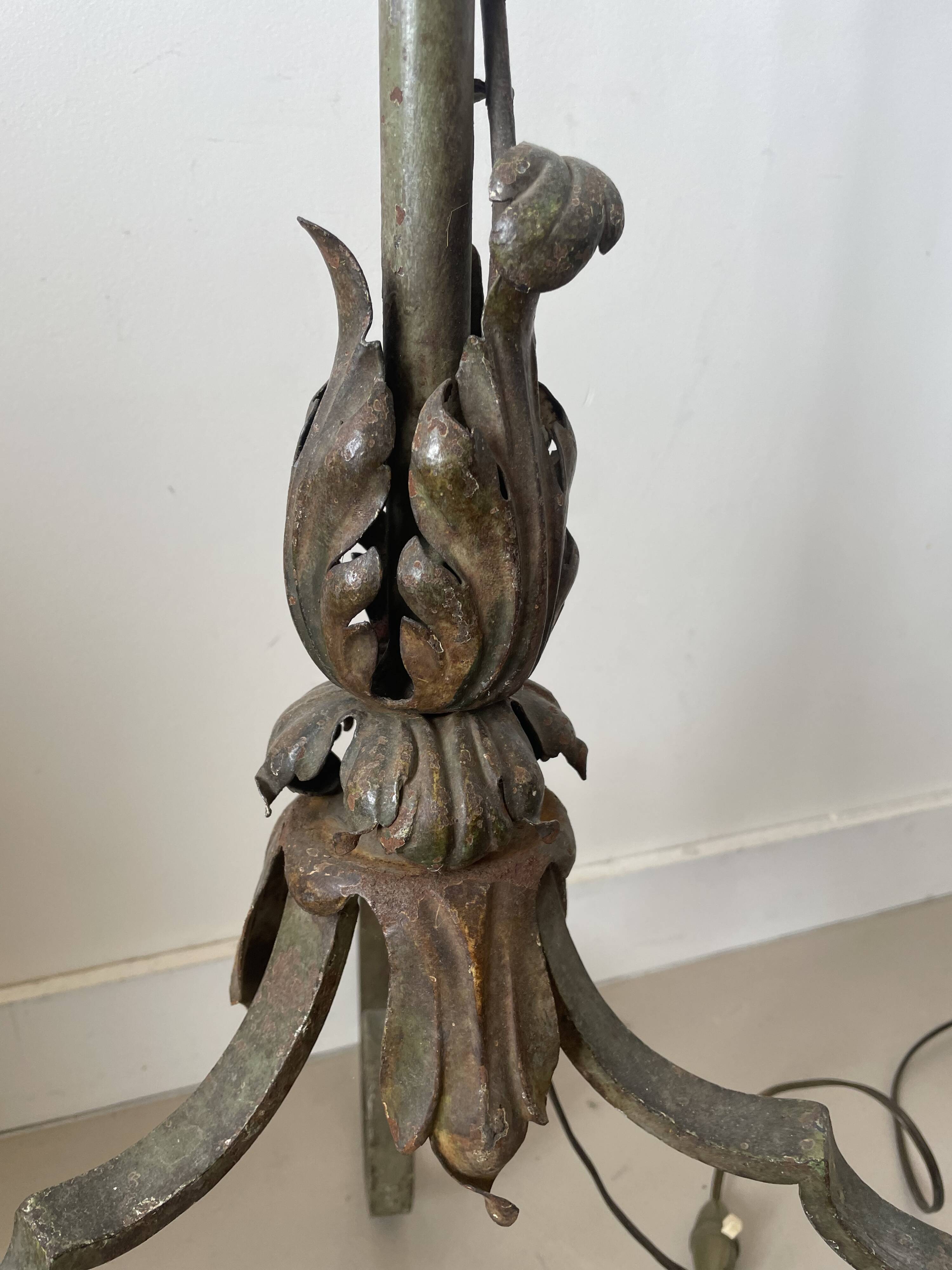 Florentine floor lamp in old painted sheet metal