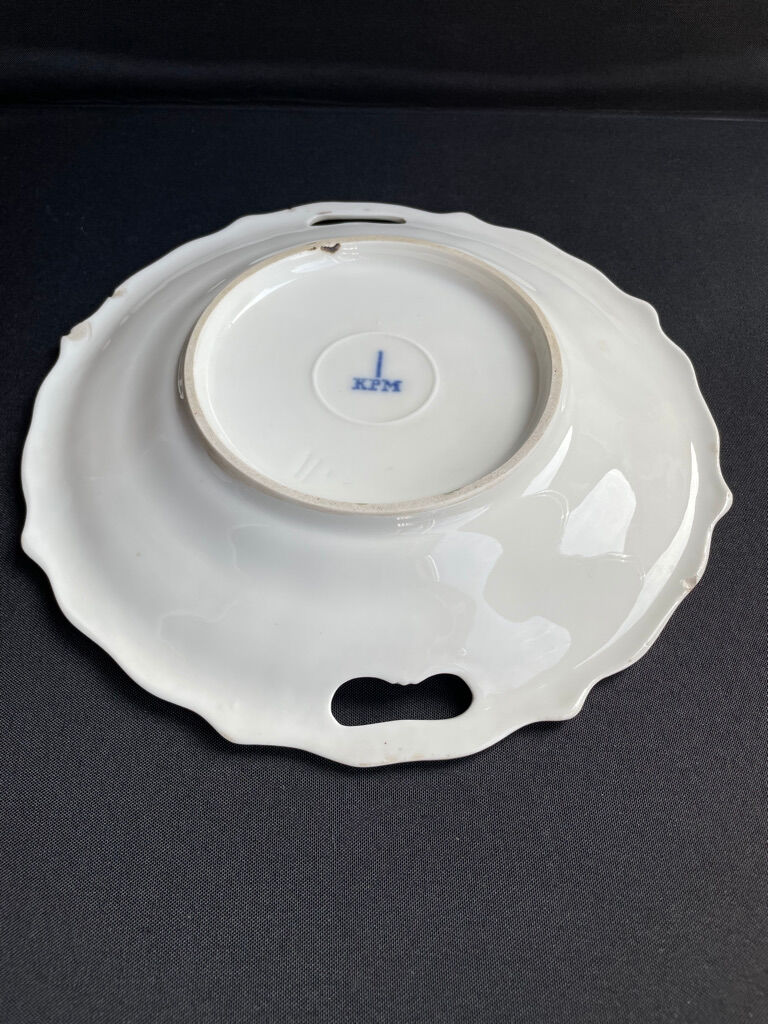 Kpm - serving dish (1) - hand-decorated porcelain