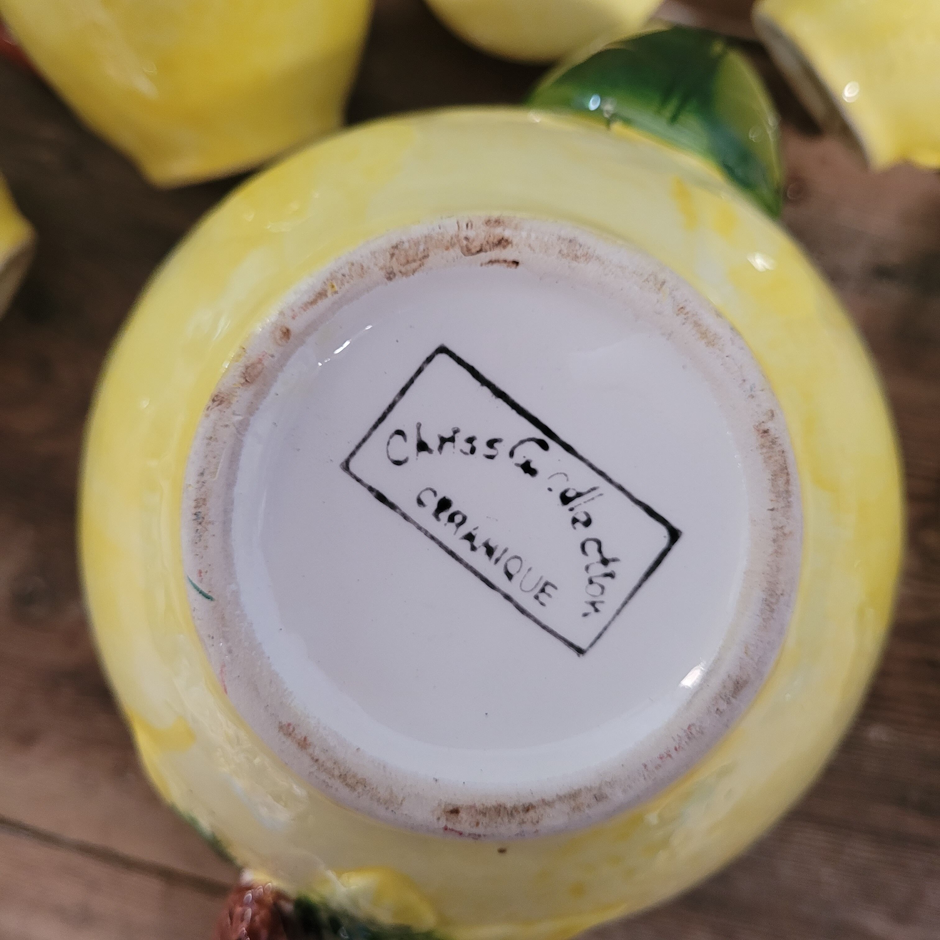 Teapot with slip cups