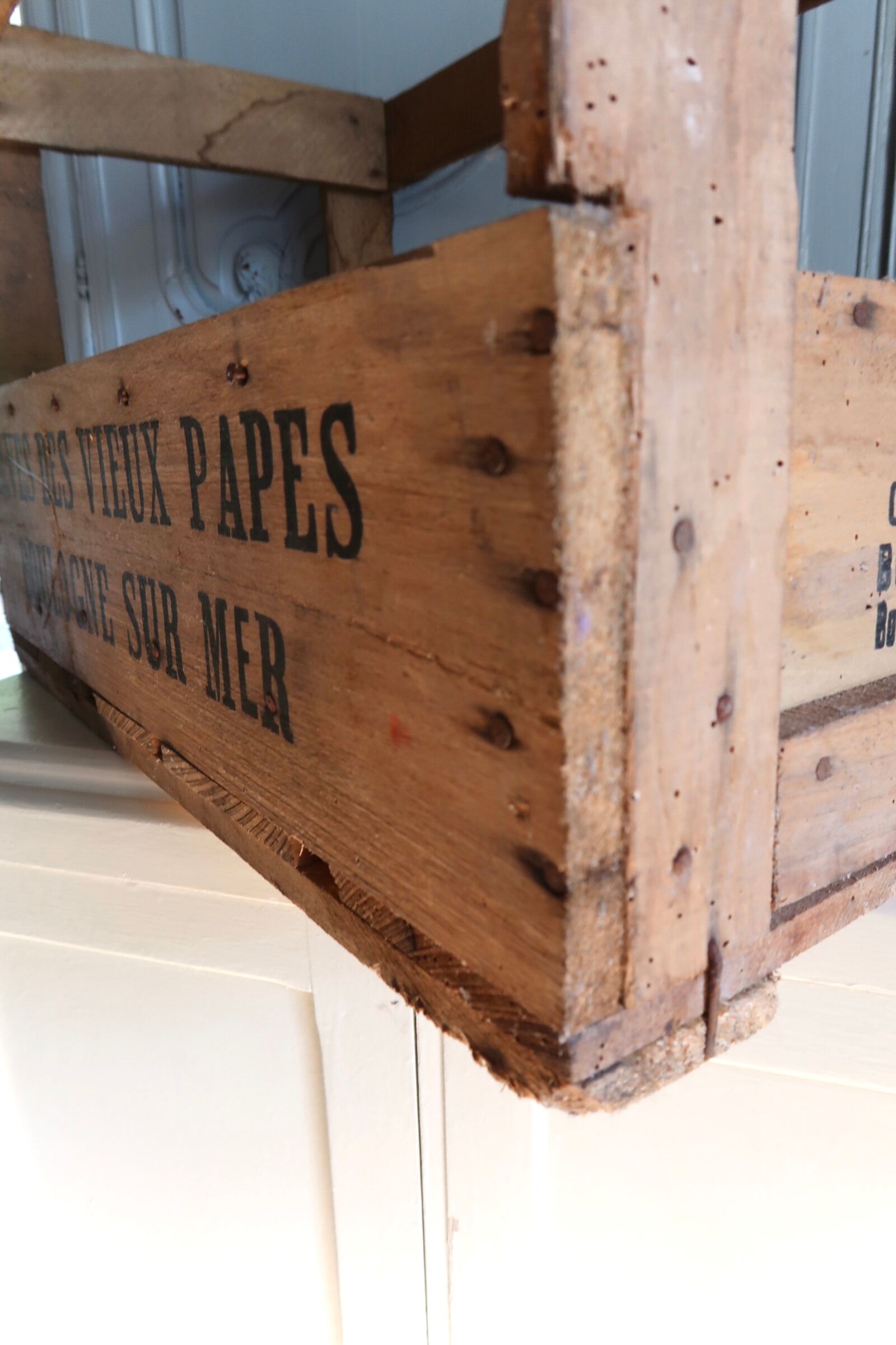 Wooden bottle locker box