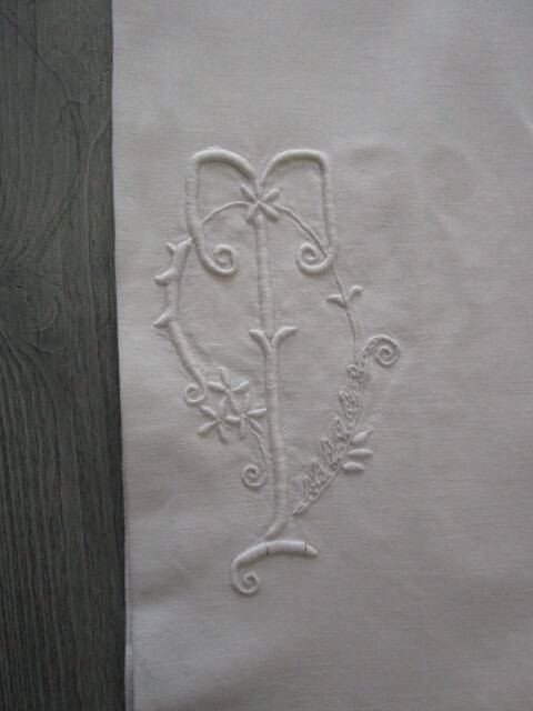 Antique cotton sheet: 310x200cm embroidered/monogrammed back
