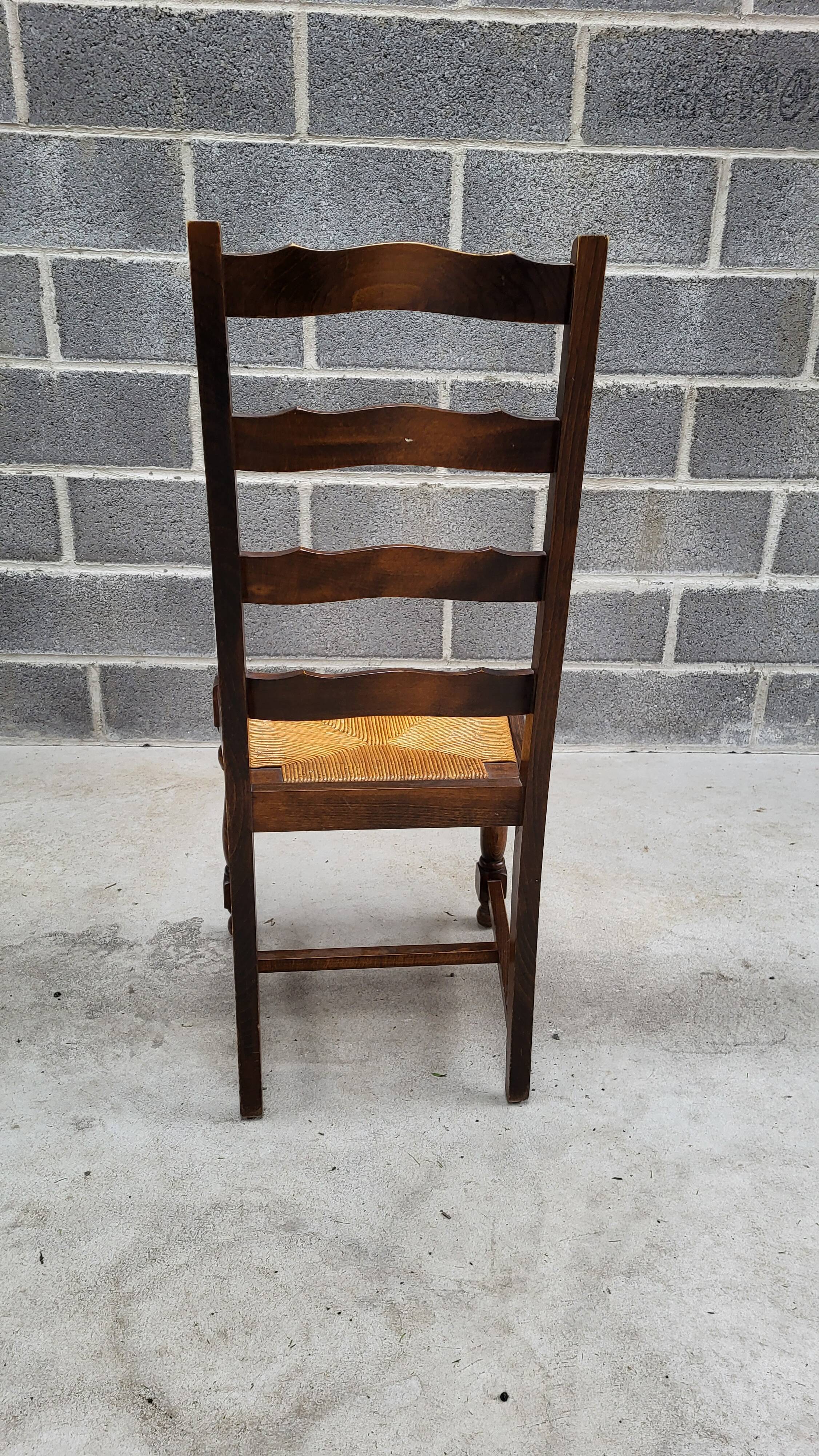 1 set of 6 solid wood chairs with straw seats – Rustic style