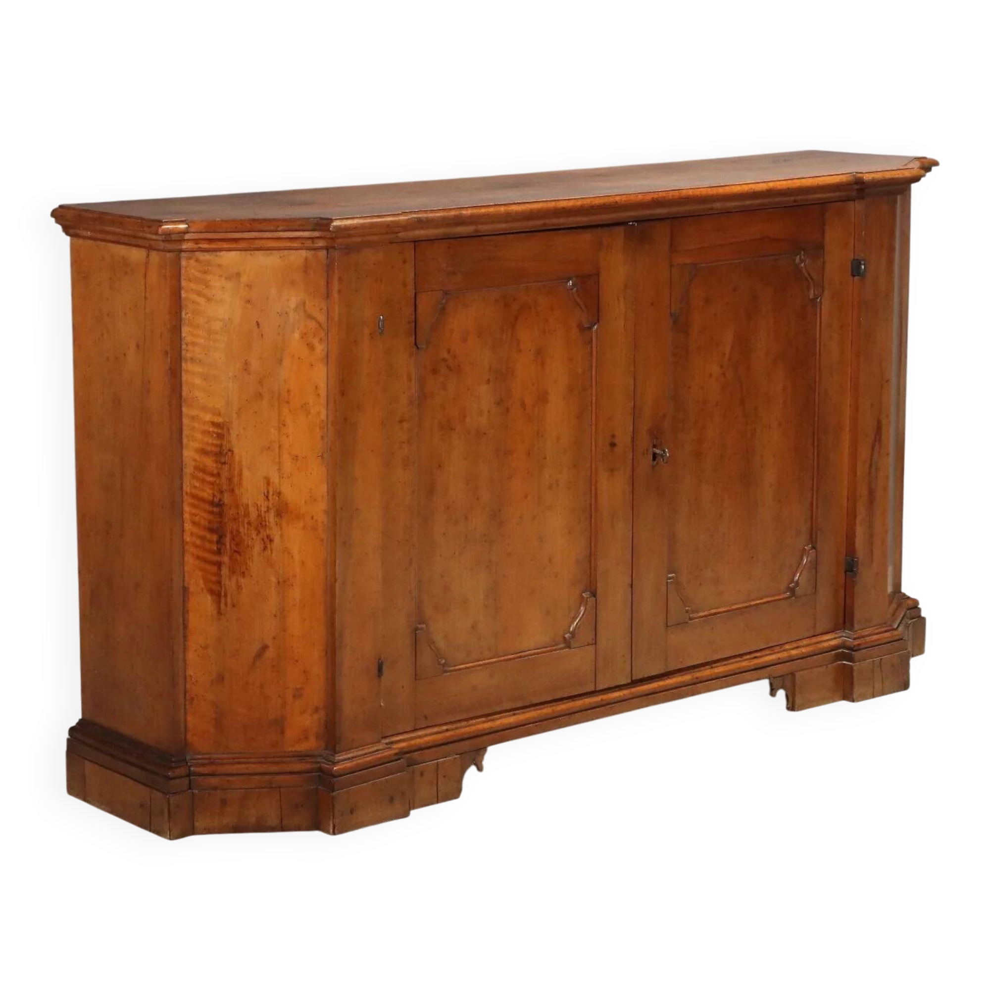 Ancient baroque buffet in walnut, Italy, 18th century
