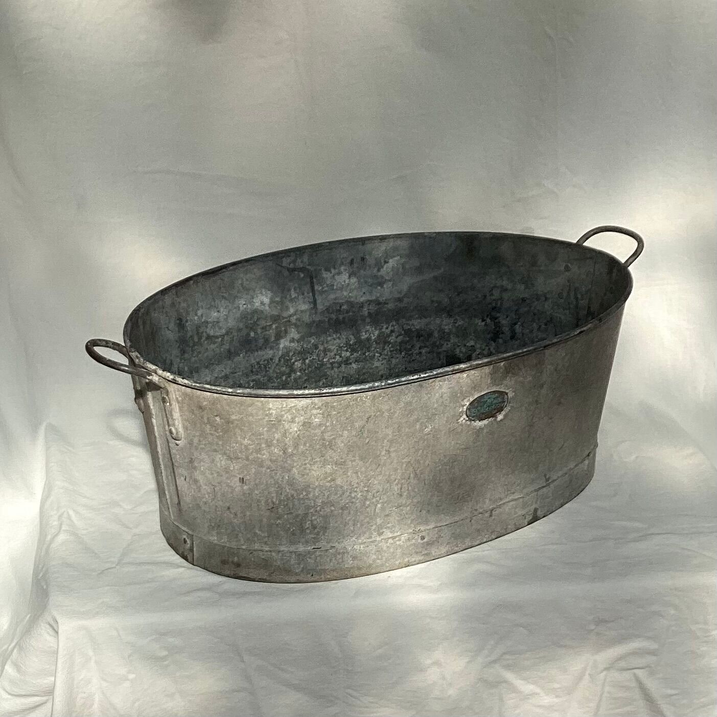 Old oval galvanized zinc basin dimension: height -23.5 cm - width -70cm - depth -39
