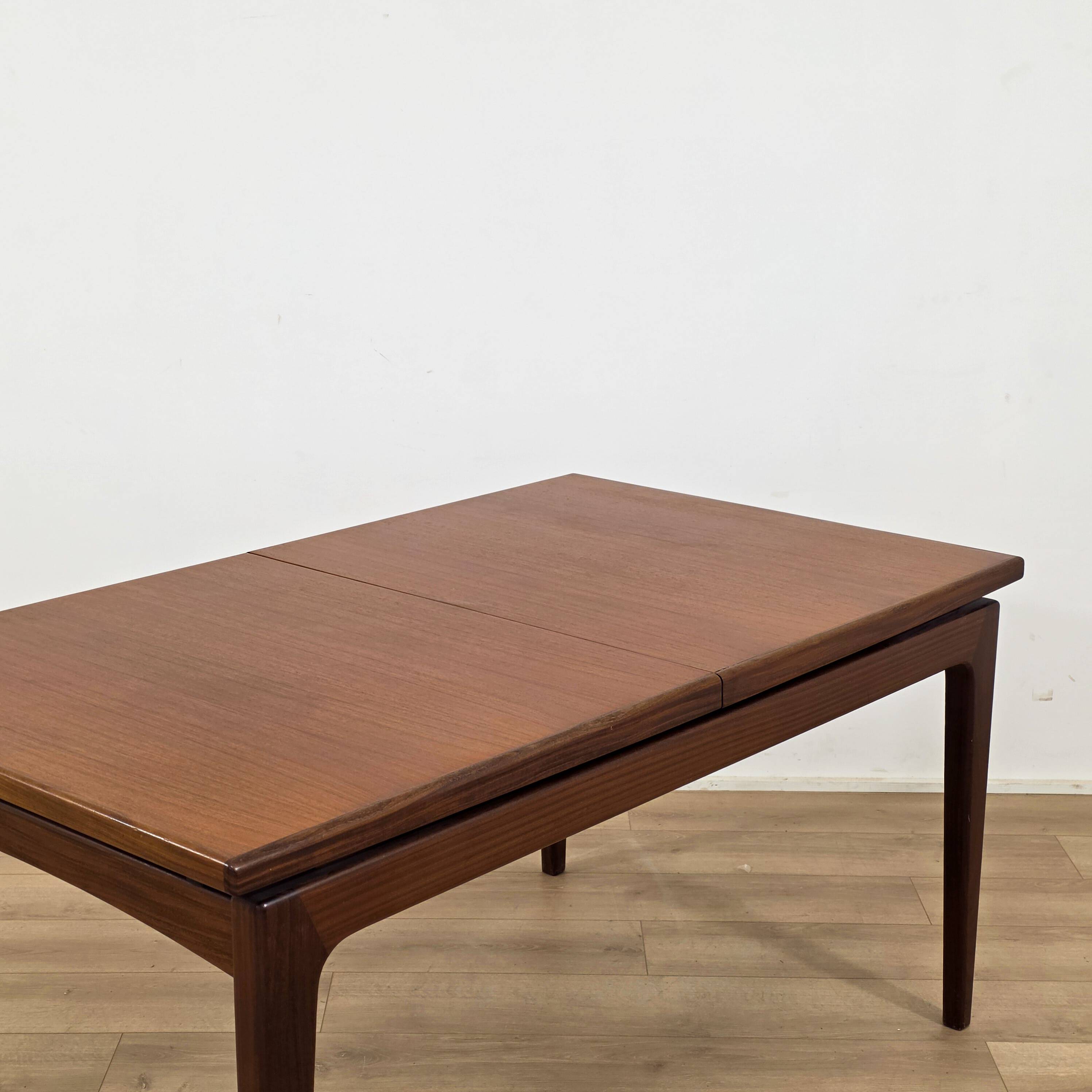 Scandinavian extendable dining table in teak – 1970s