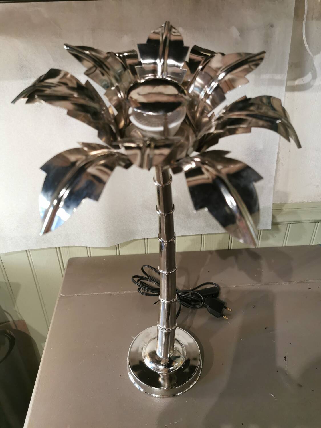 Nickel silver palm lamp