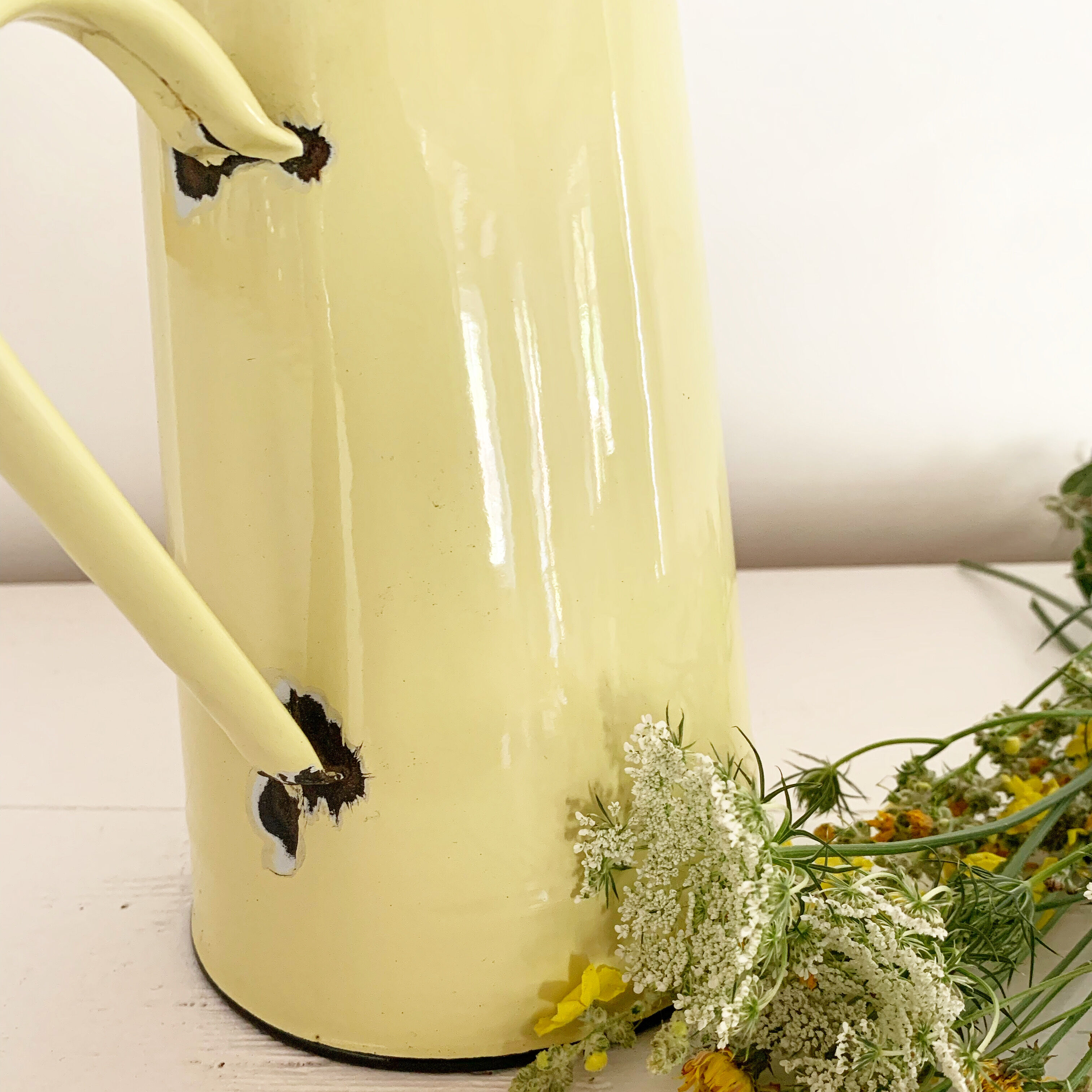 Vintage yellow and black enamelled coffee maker