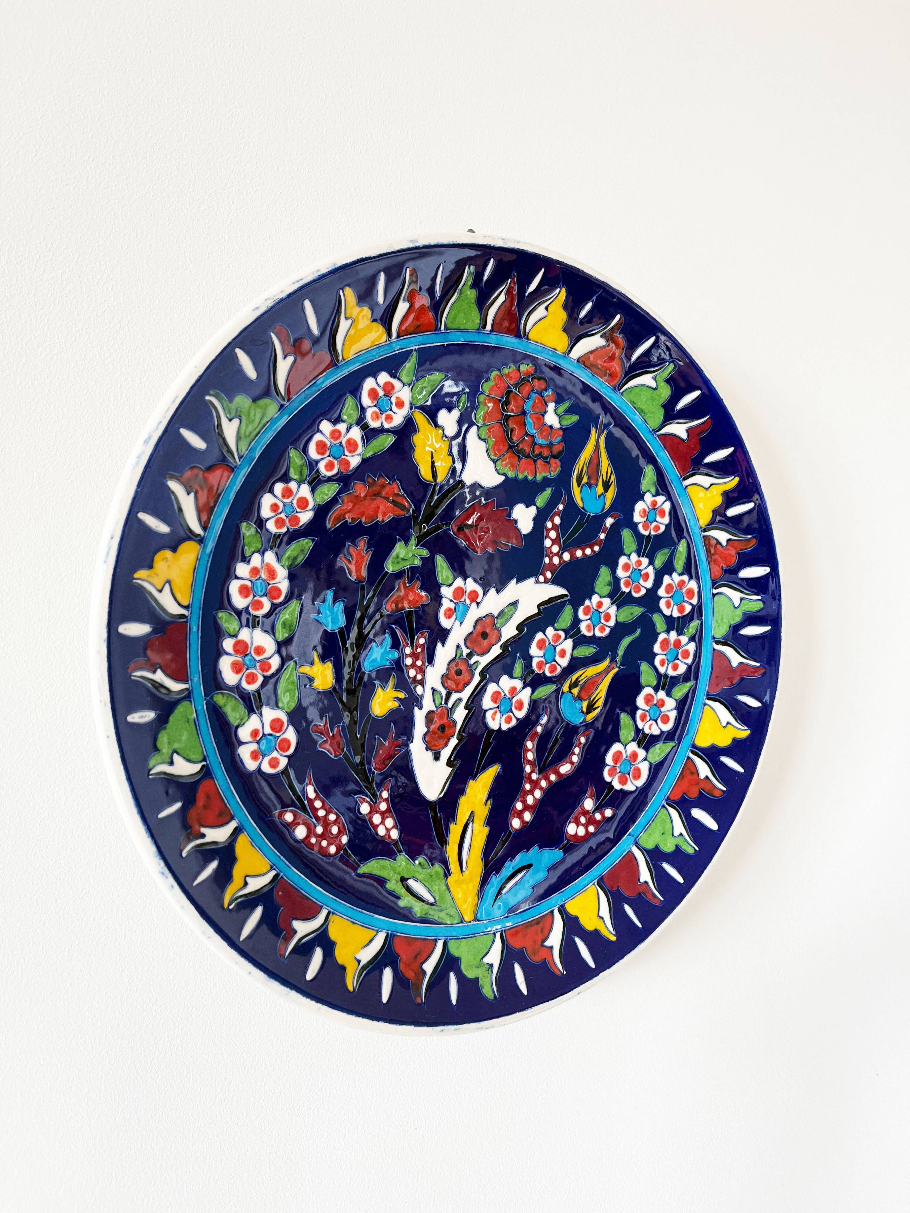 Kuthaya handcrafted ceramic plate