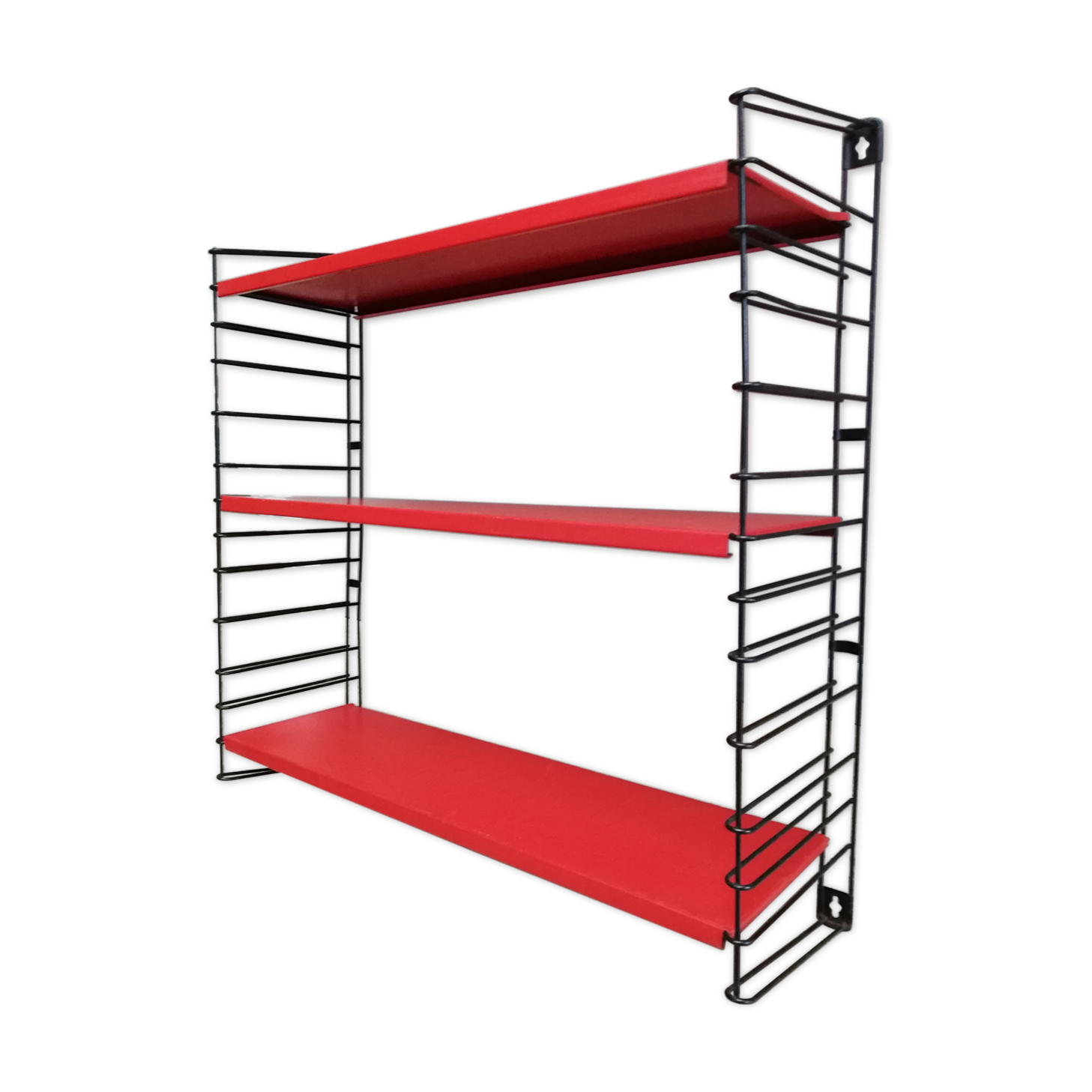 Tomado Holland stamped shelves