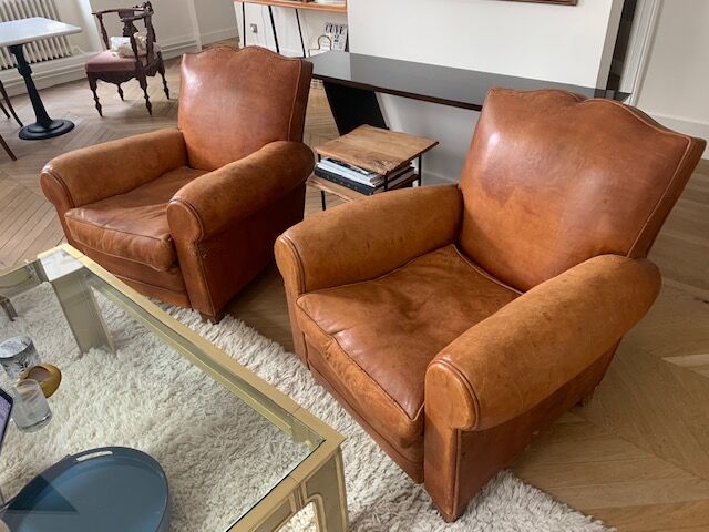 Lot of 2 leather club armchairs