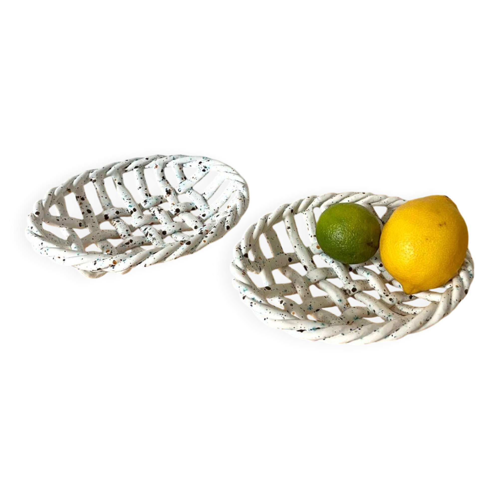 Set of 2 woven ceramic baskets