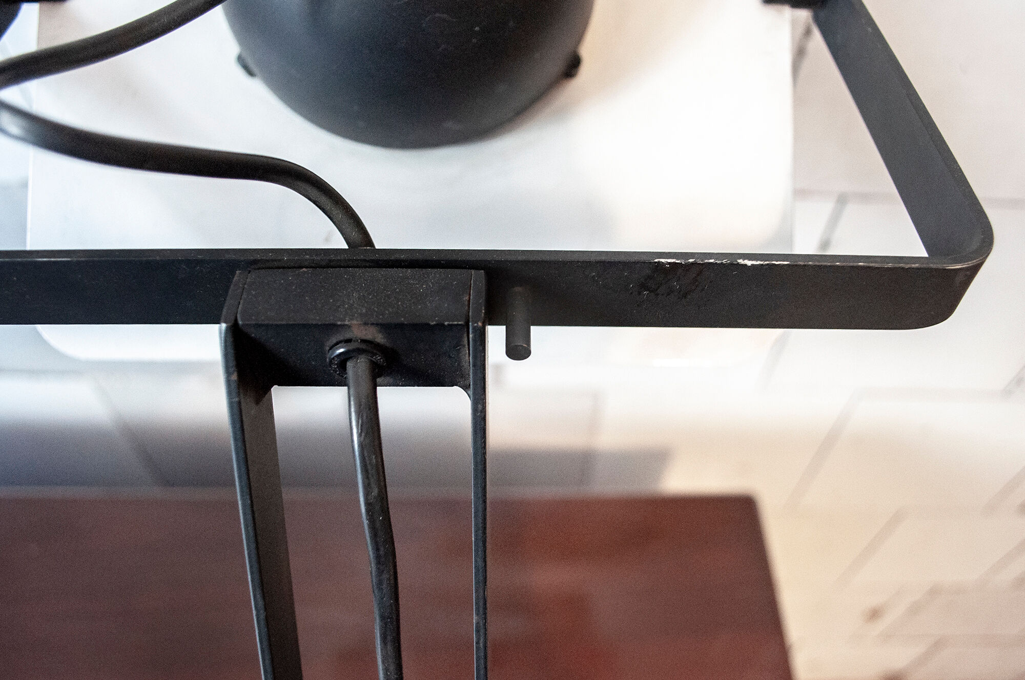 Lacqueched metal table lamp Italy 1970s