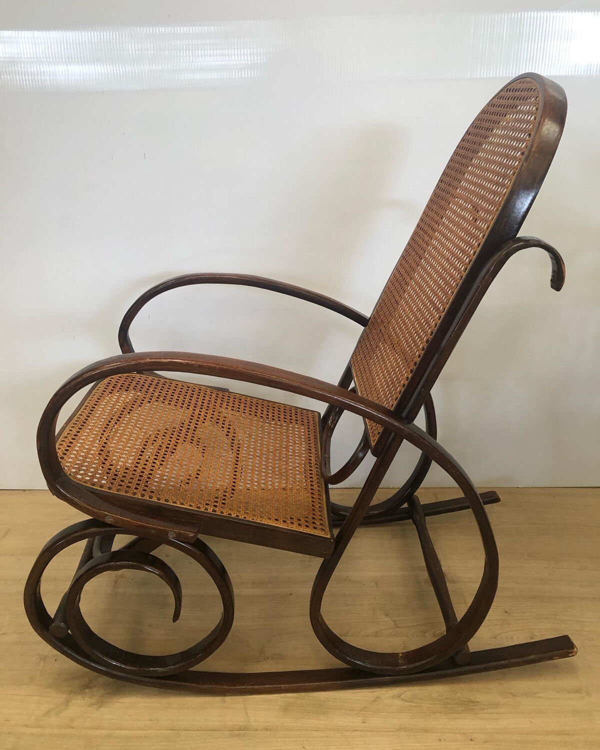 Vintage rocking chair