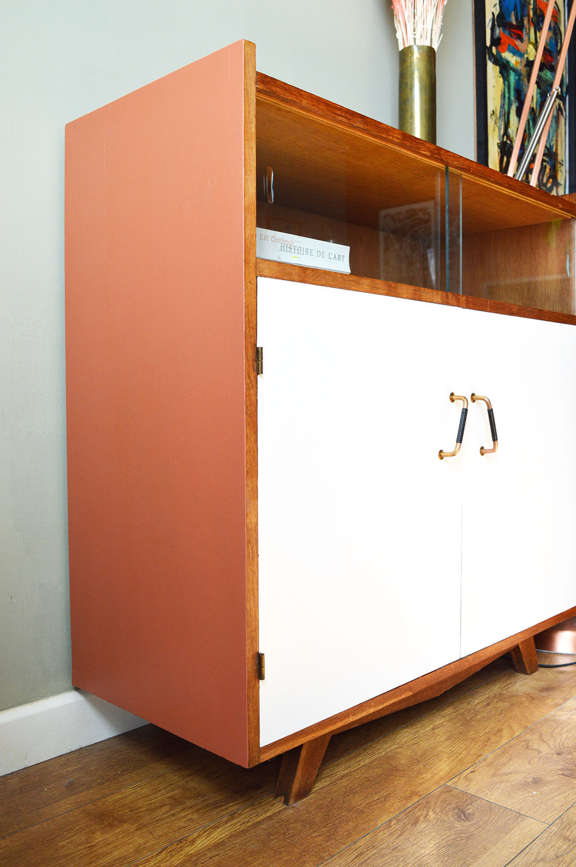 Bahut with compass feet