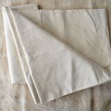 Drap ancien neuf en métis brodé main