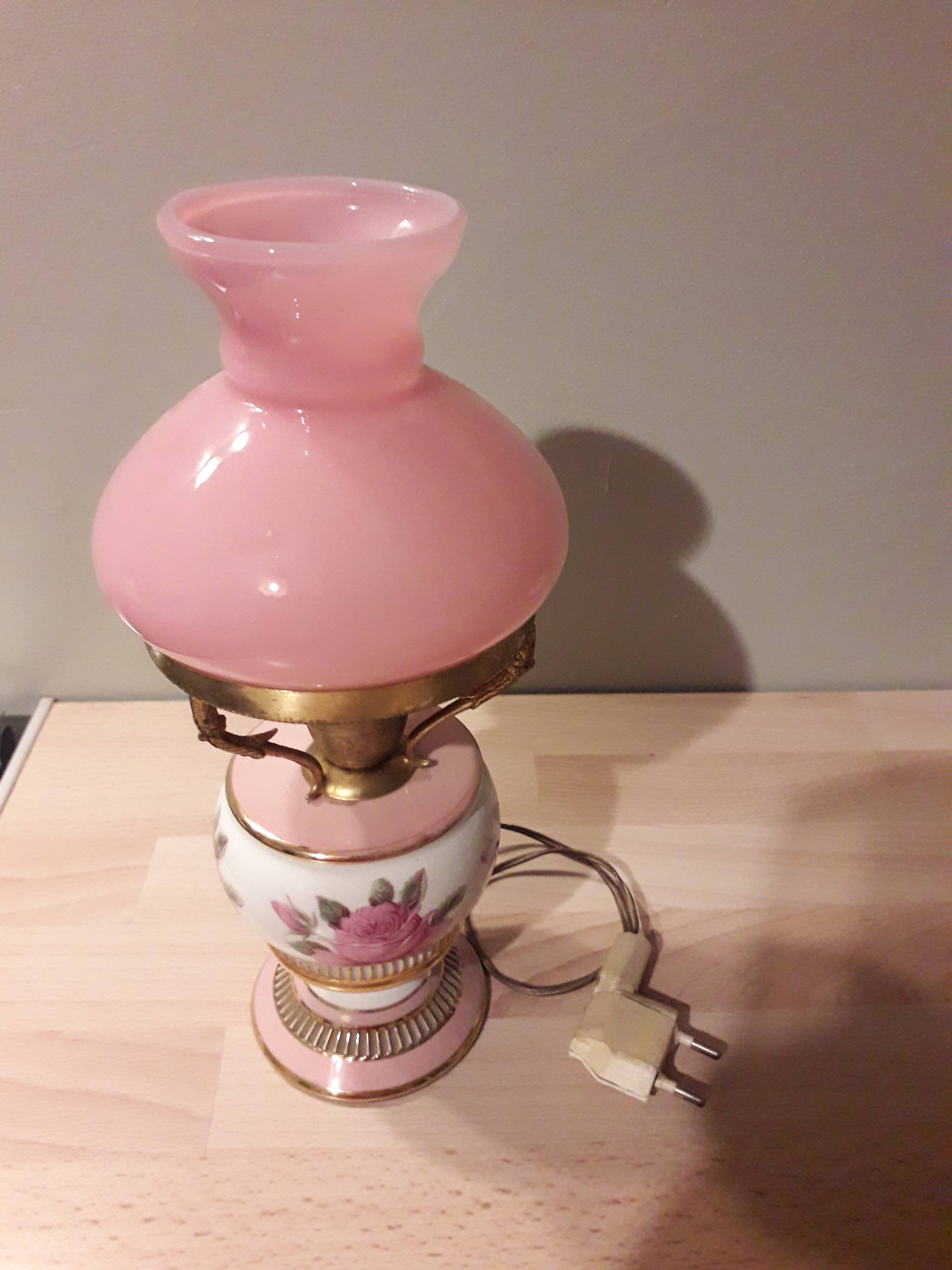 Table lamp