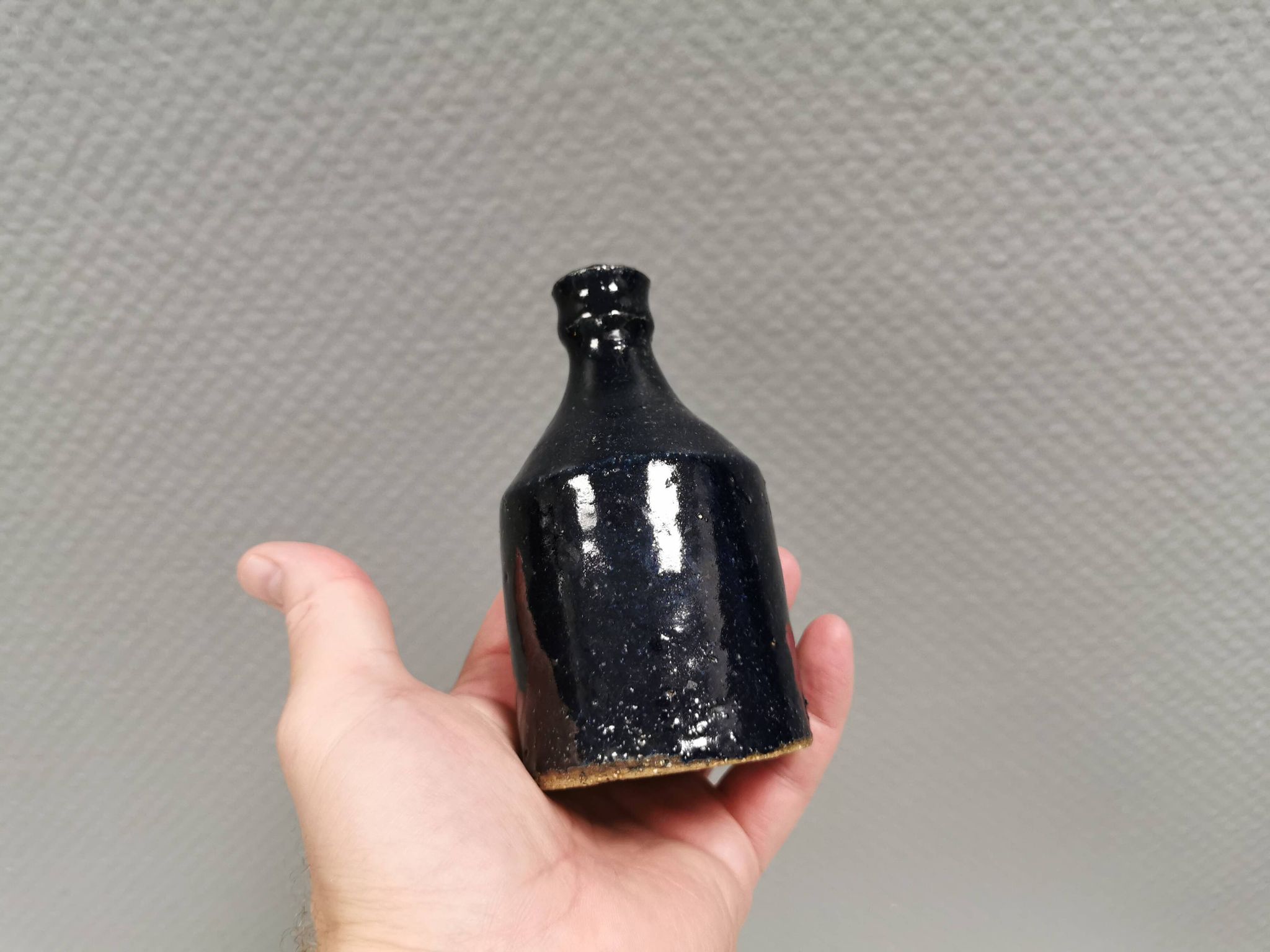 Miniature vase by Peter Fitzner (PF) in stoneware with dark blue glaze