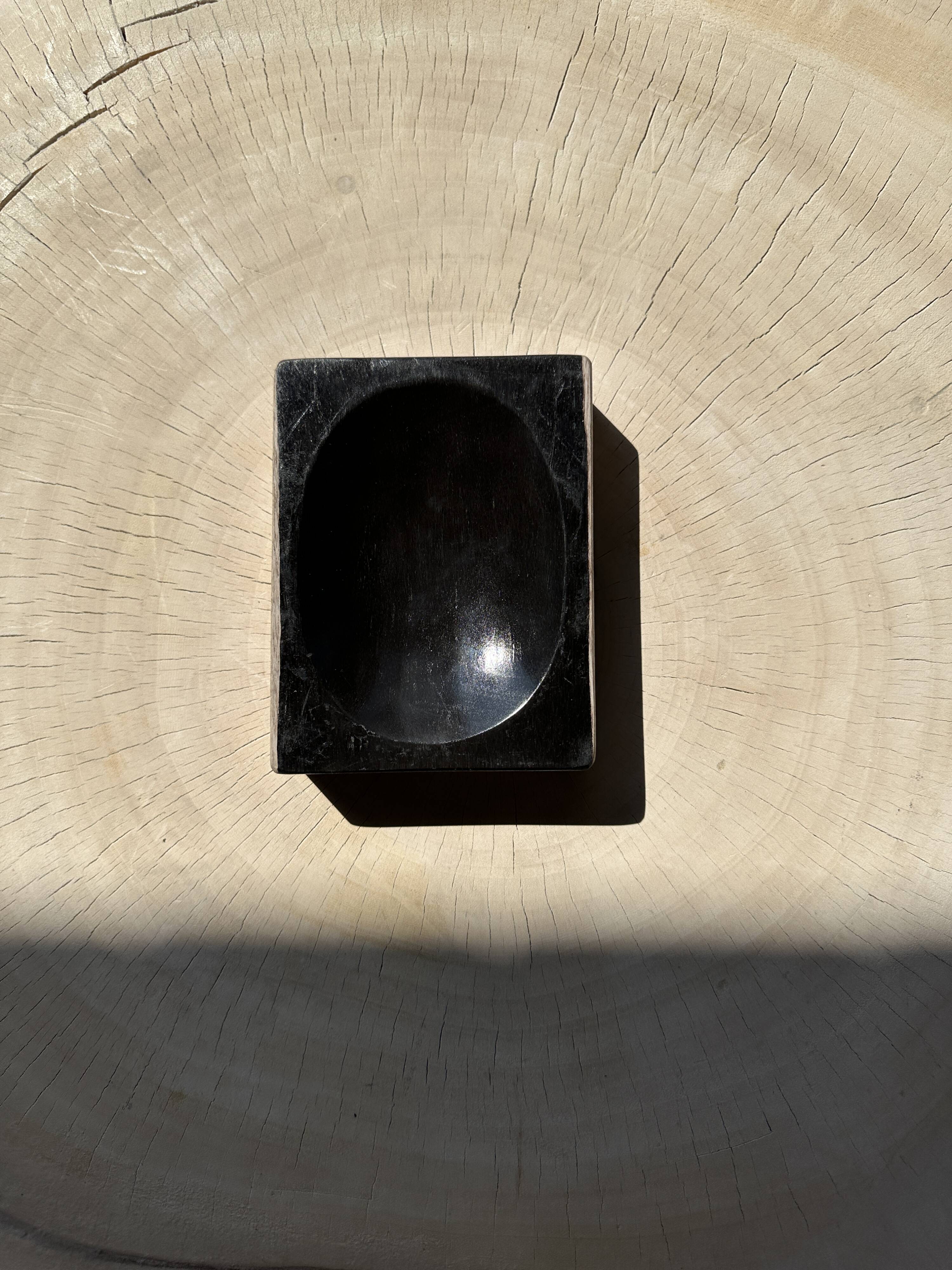 Petrified wood pocket emptier