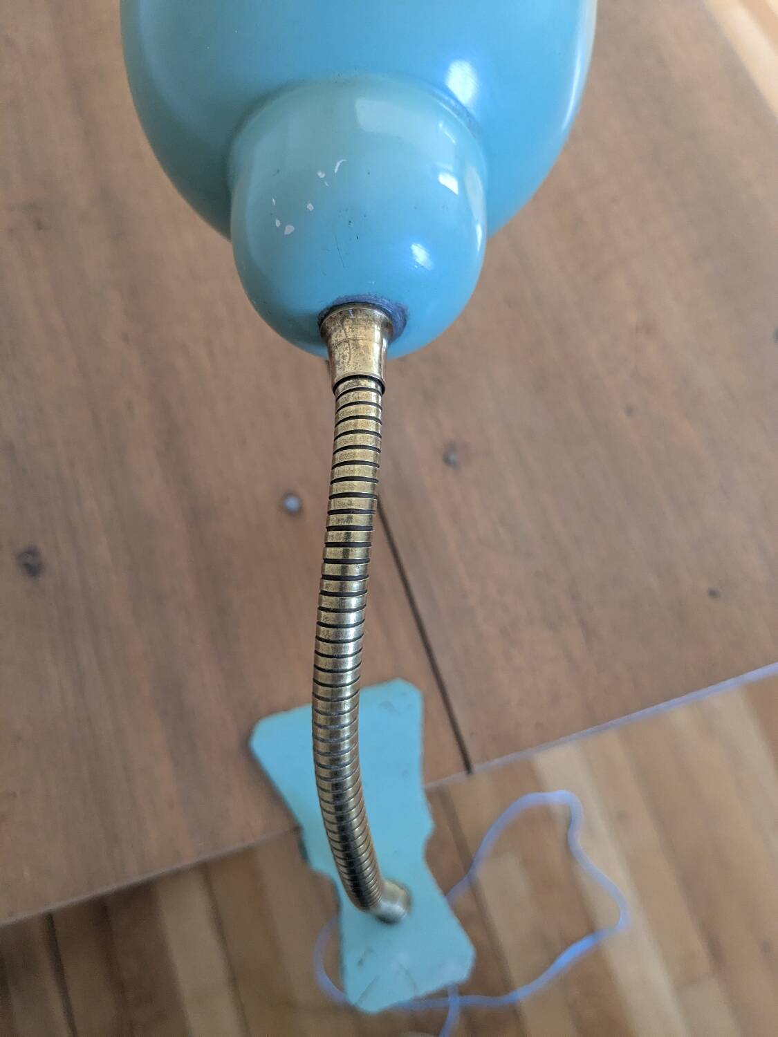 Vintage clip-on casserole lamp