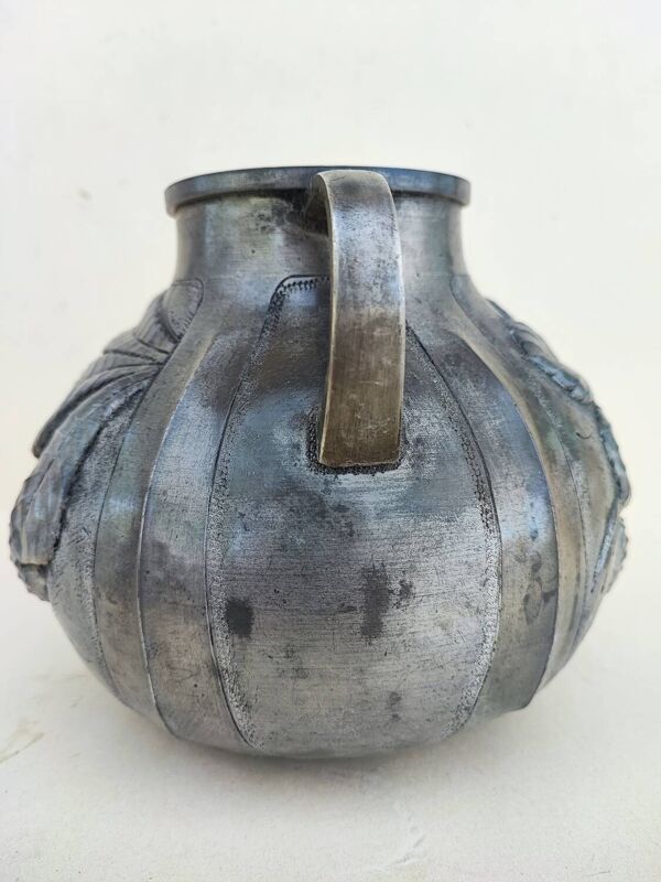 Vase en étain