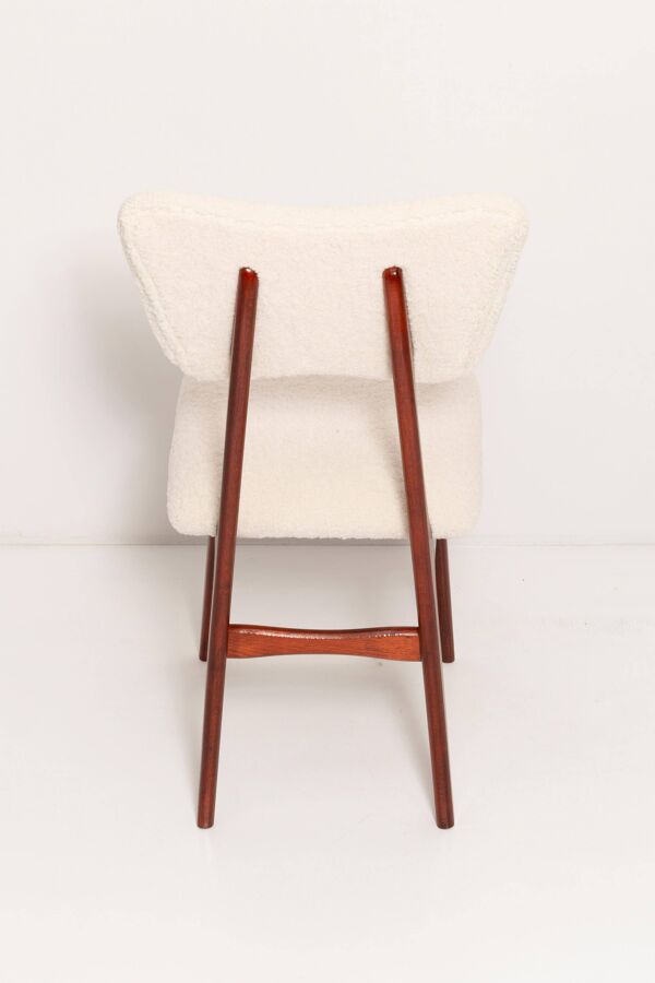 Chaise en bois de hêtre couleur cerisier avec tissu bouclé crème - 20e siècle, Europe, 1960