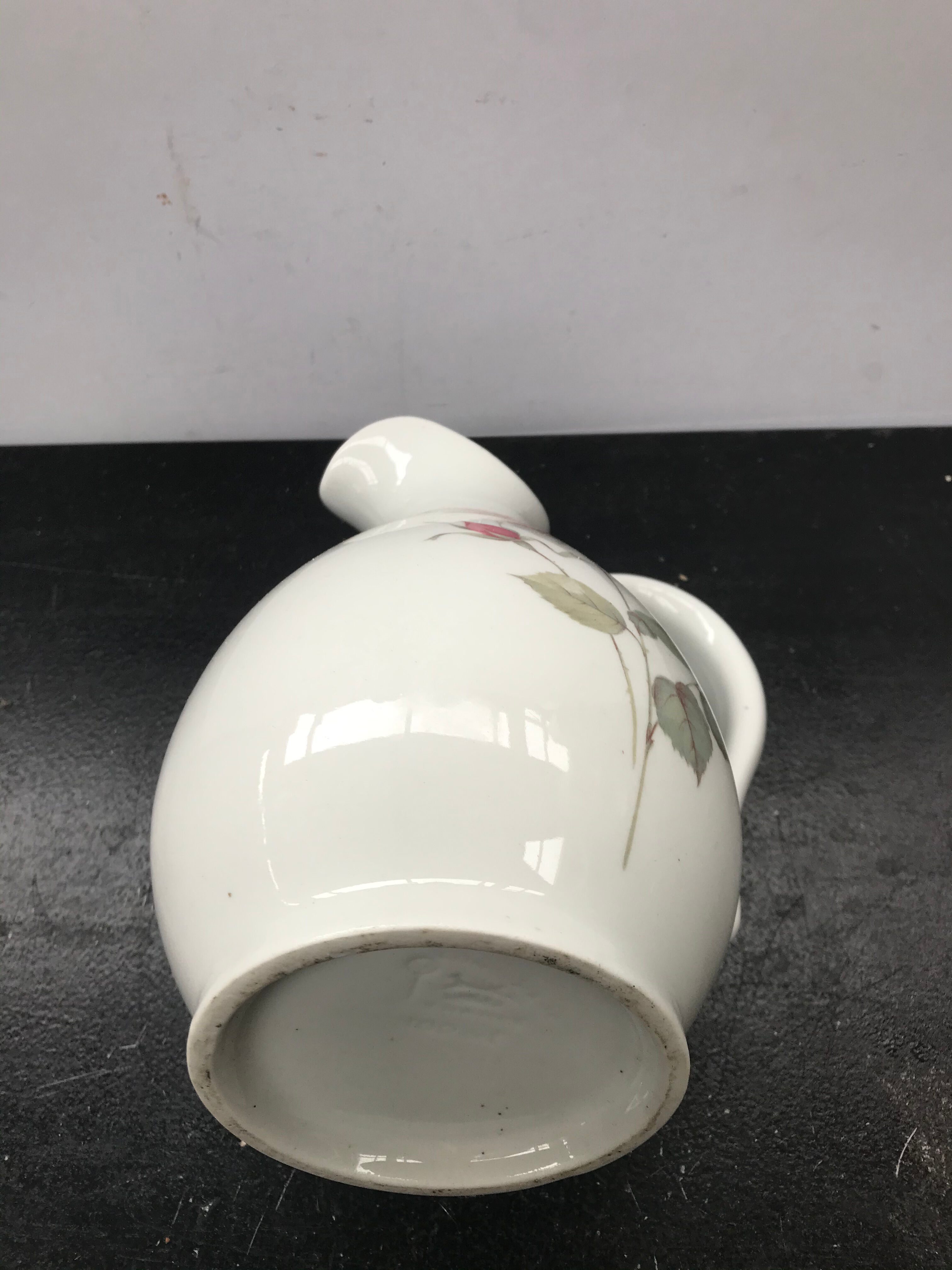 Former Longchamps white porcelain pitcher - vintage roses decor