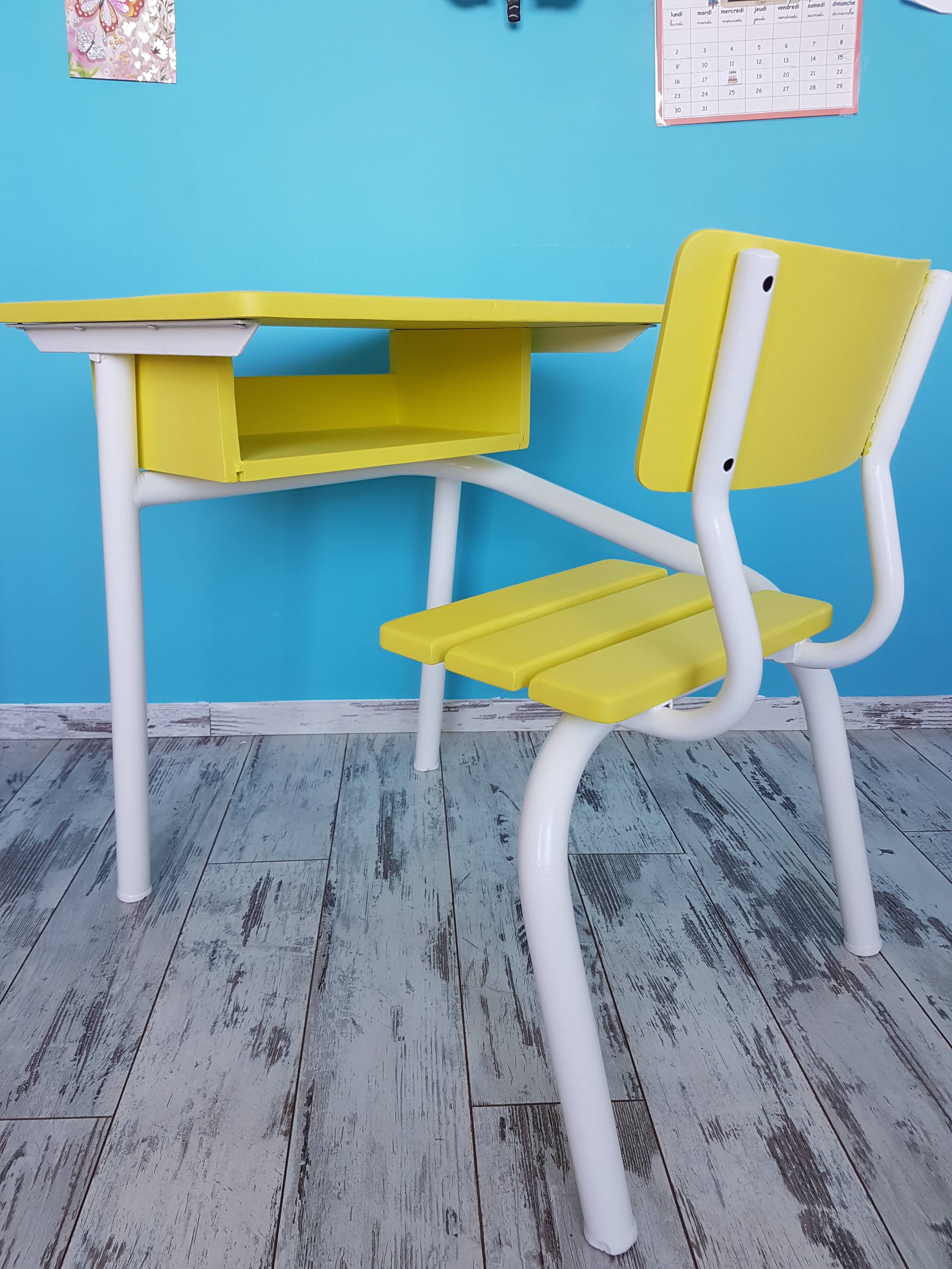 Bureau enfant vintage rénové